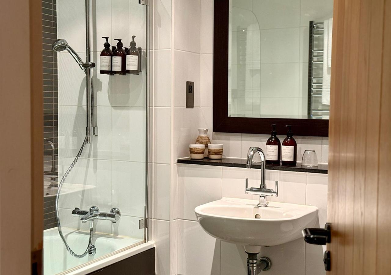 The Ridings At Theobalds Park Hotell Goff's Oak Eksteriør bilde