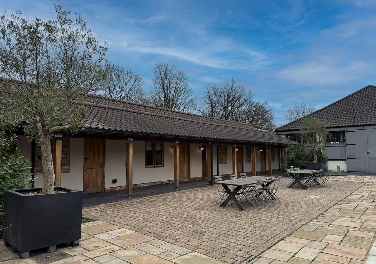 The Ridings At Theobalds Park Hotell Goff's Oak Eksteriør bilde