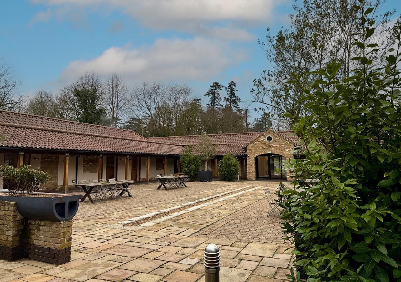 The Ridings At Theobalds Park Hotell Goff's Oak Eksteriør bilde